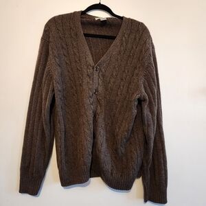 Cozy Cable Knit Men's Sweater